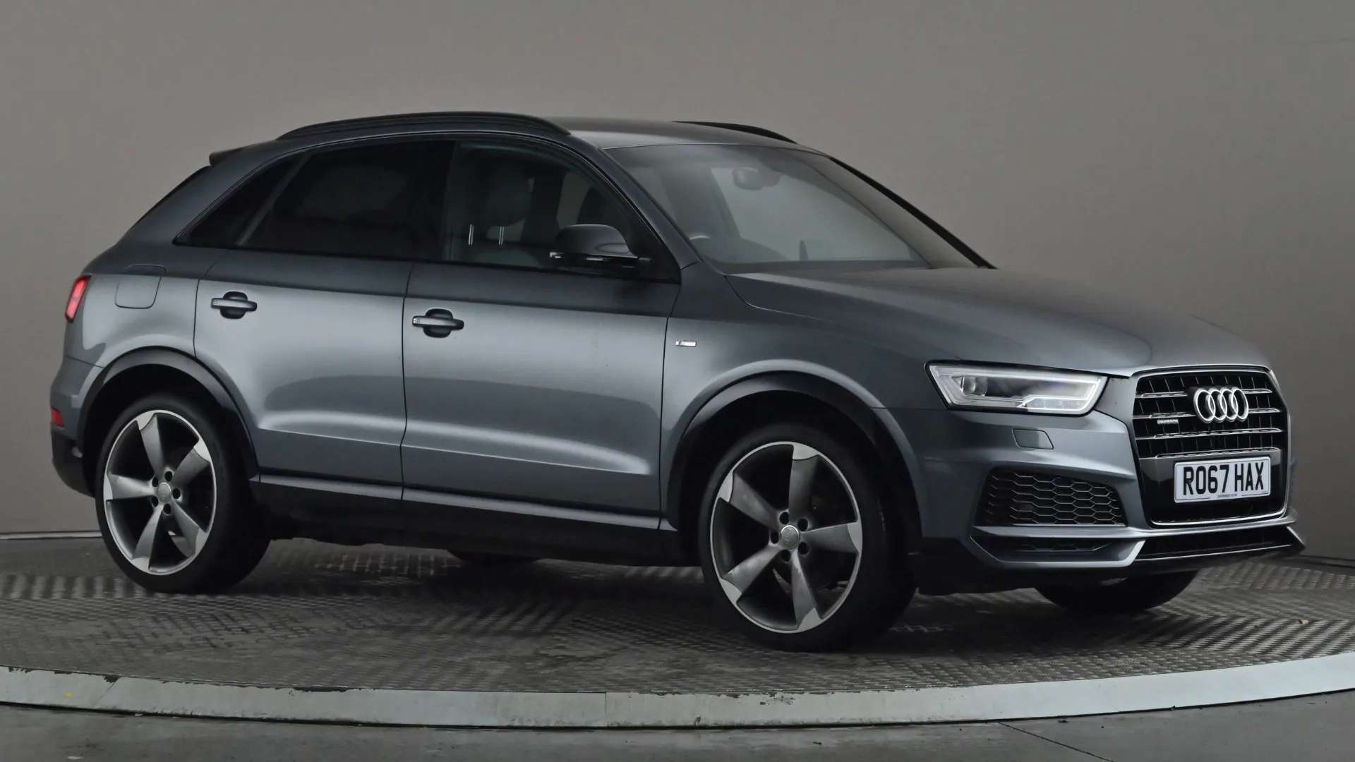 A 2017 AUDI Q3 2.0 TDI Quattro Black Edition A 2017 AUDI Q3 2.0 TDI Quattro Black Edition