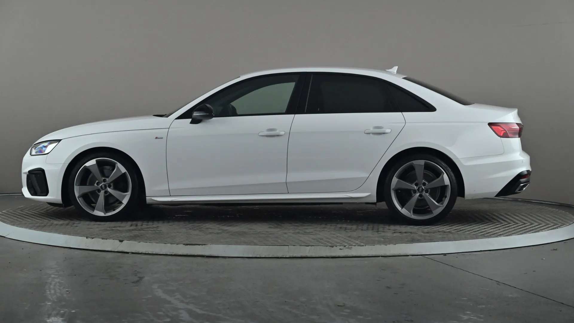 A 2020 AUDI A4 35 TFSI Black Edition A 2020 AUDI A4 35 TFSI Black Edition