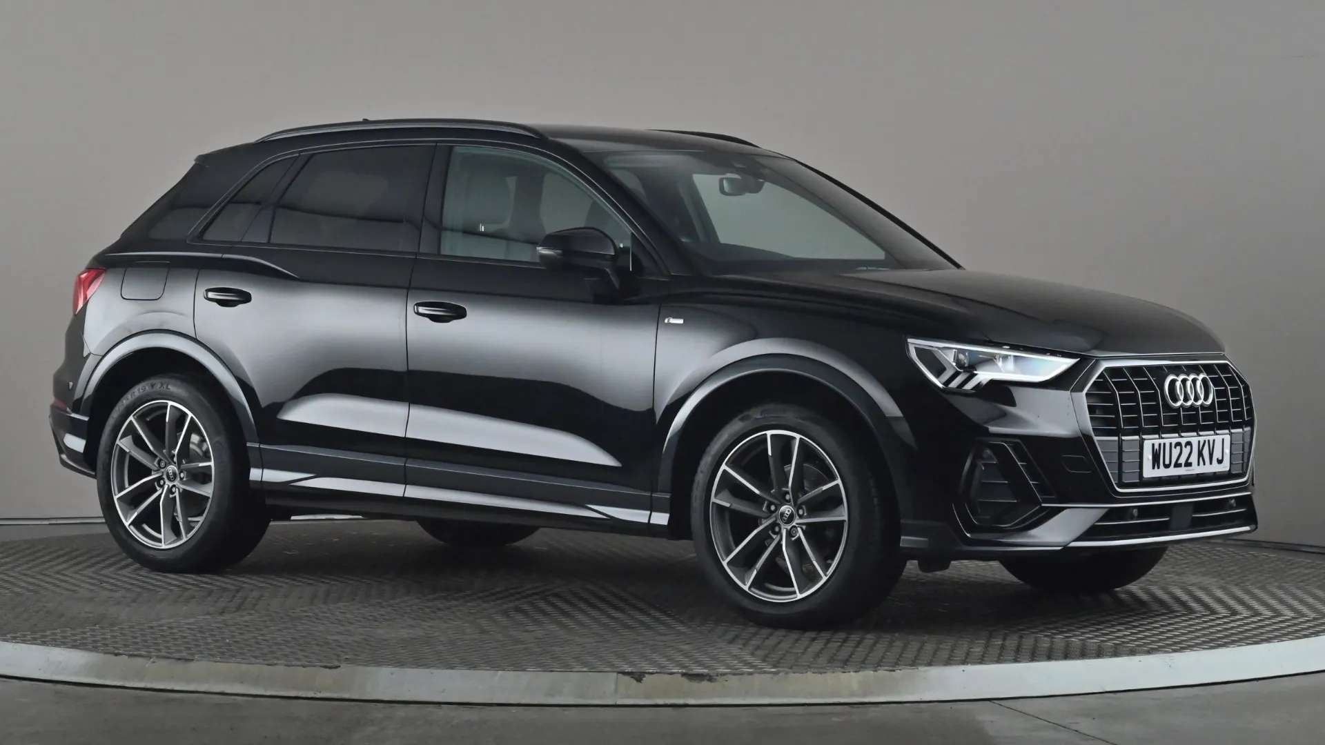 A 2022 AUDI Q3 35 TFSI Black Edition A 2022 AUDI Q3 35 TFSI Black Edition