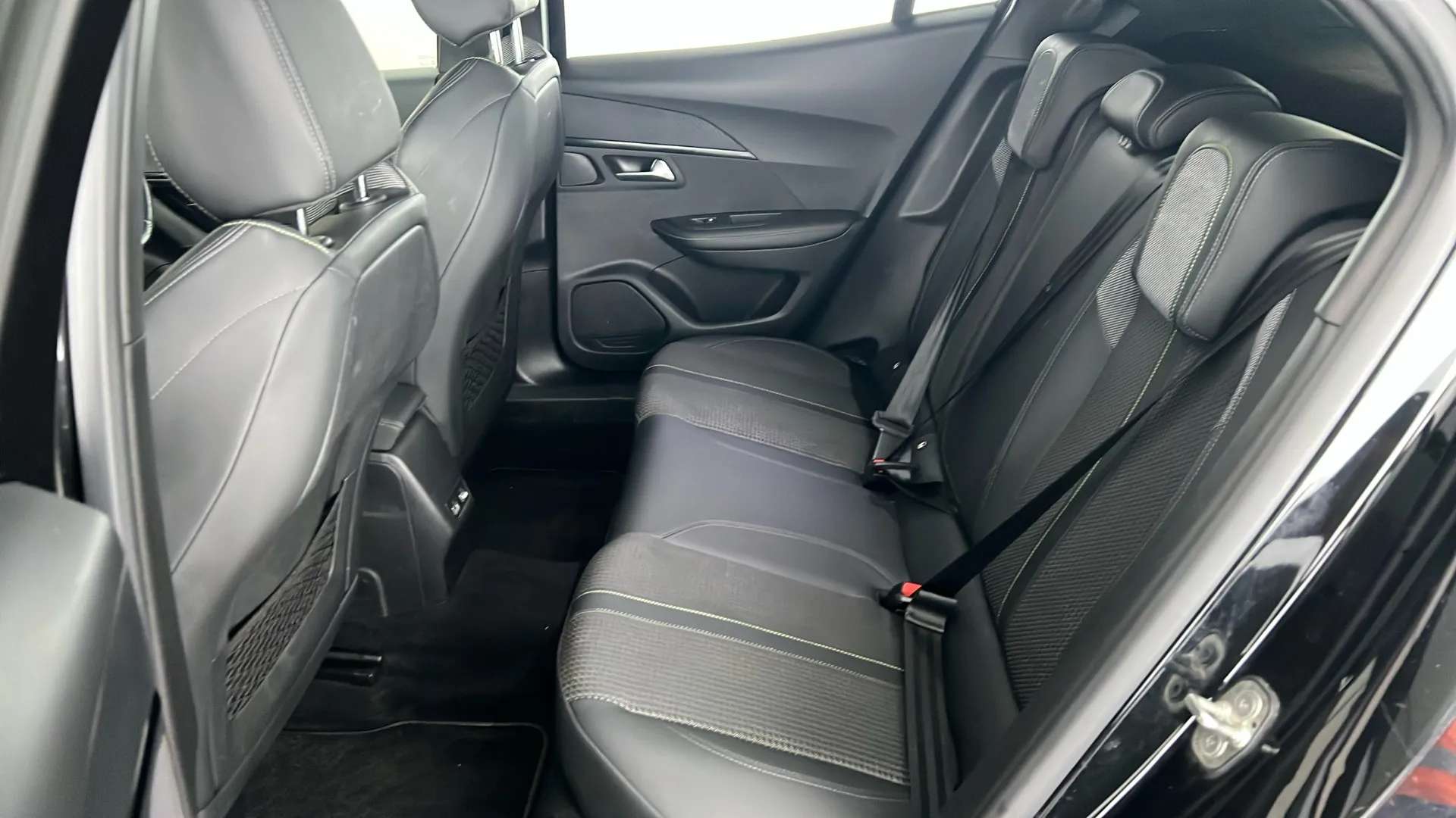 2021 PEUGEOT 2008 2021 PEUGEOT 2008