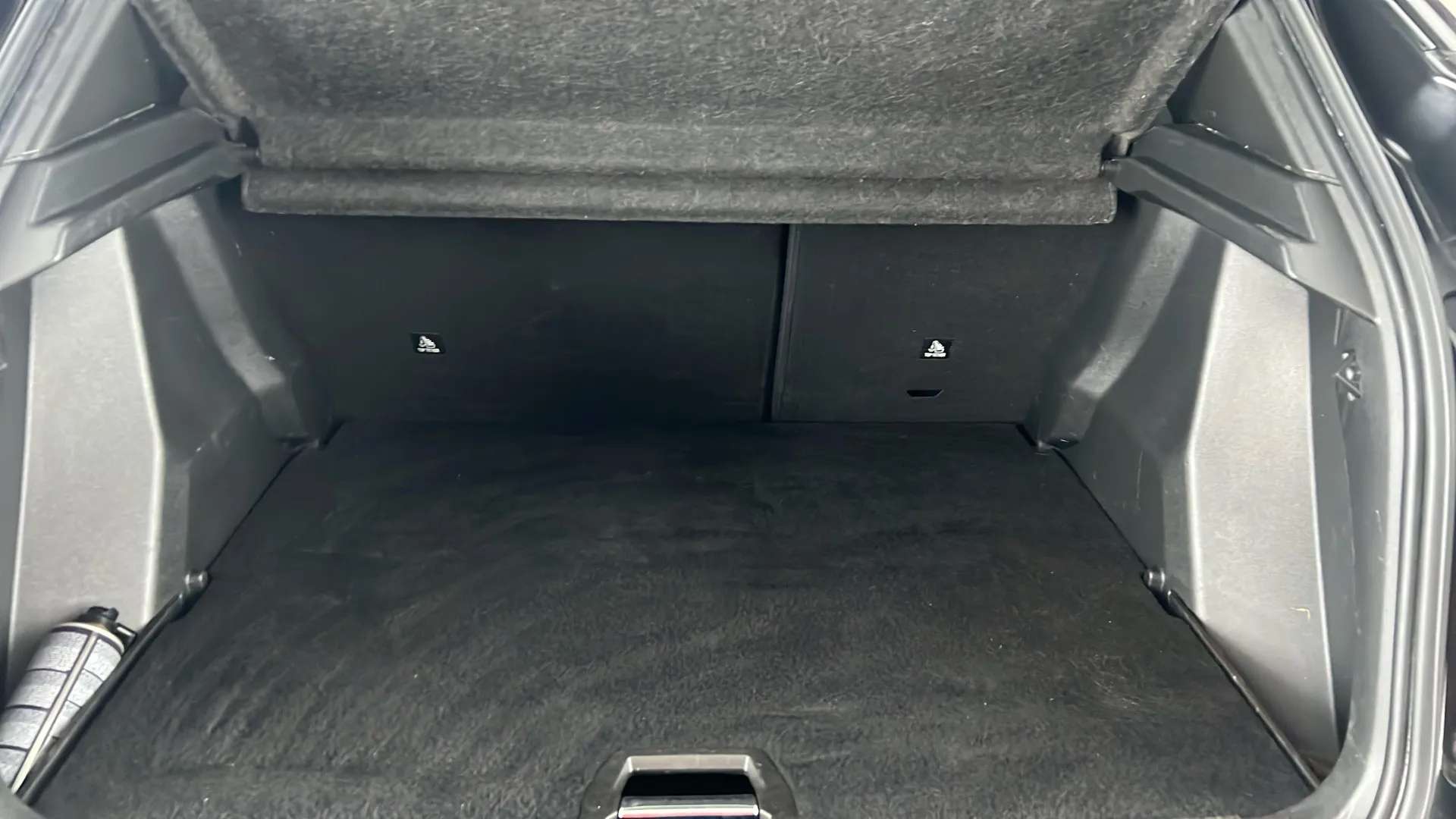 2021 PEUGEOT 2008 2021 PEUGEOT 2008