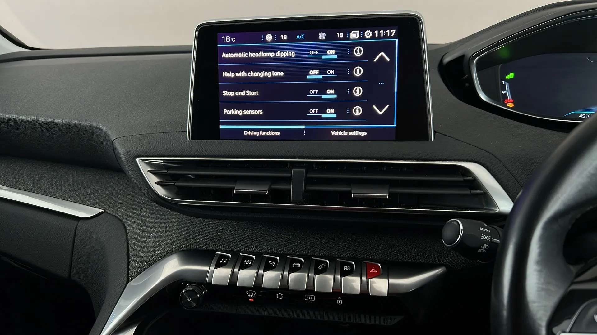 2018 PEUGEOT 3008 2018 PEUGEOT 3008