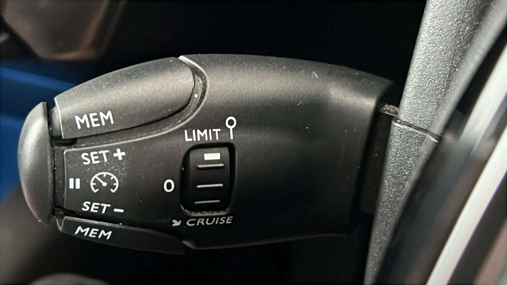 2018 PEUGEOT 3008 2018 PEUGEOT 3008