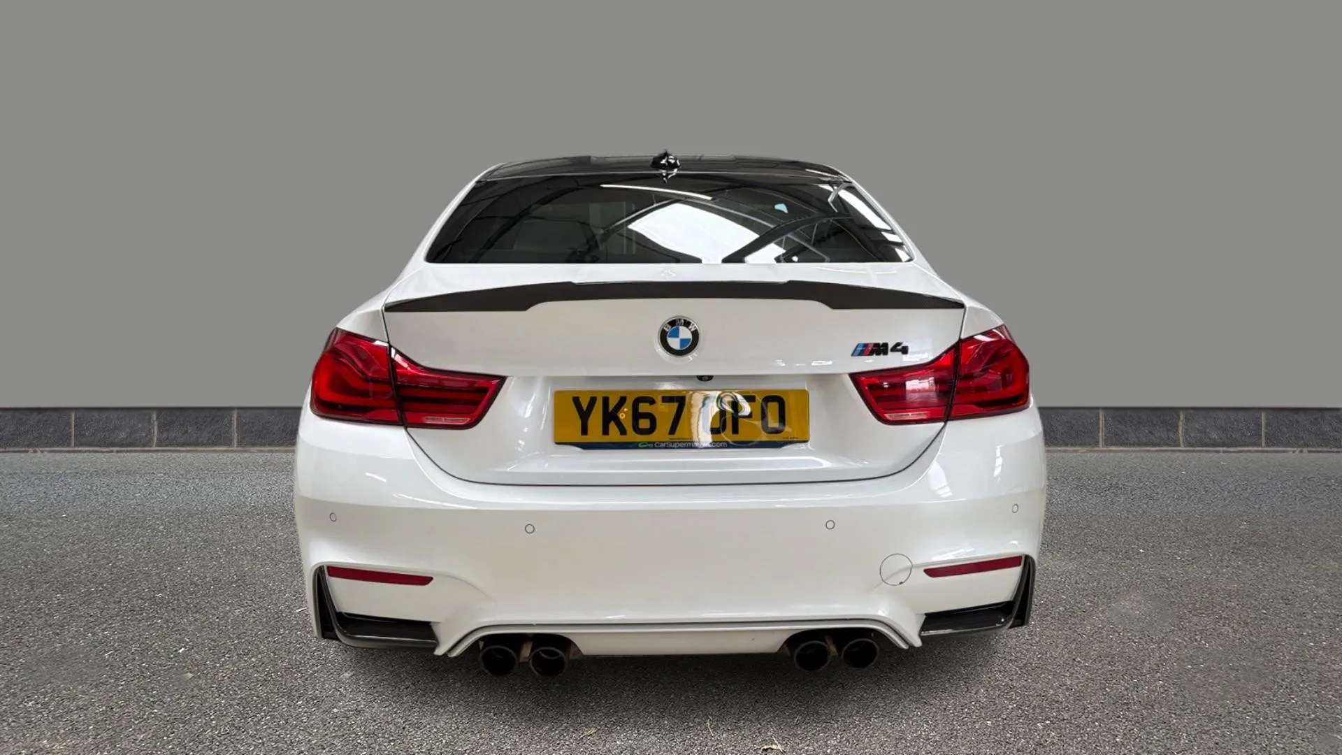 2017 BMW M4 2017 BMW M4