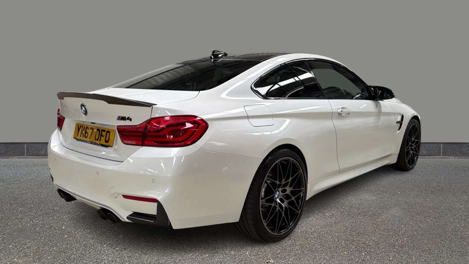 2017 BMW M4 2017 BMW M4
