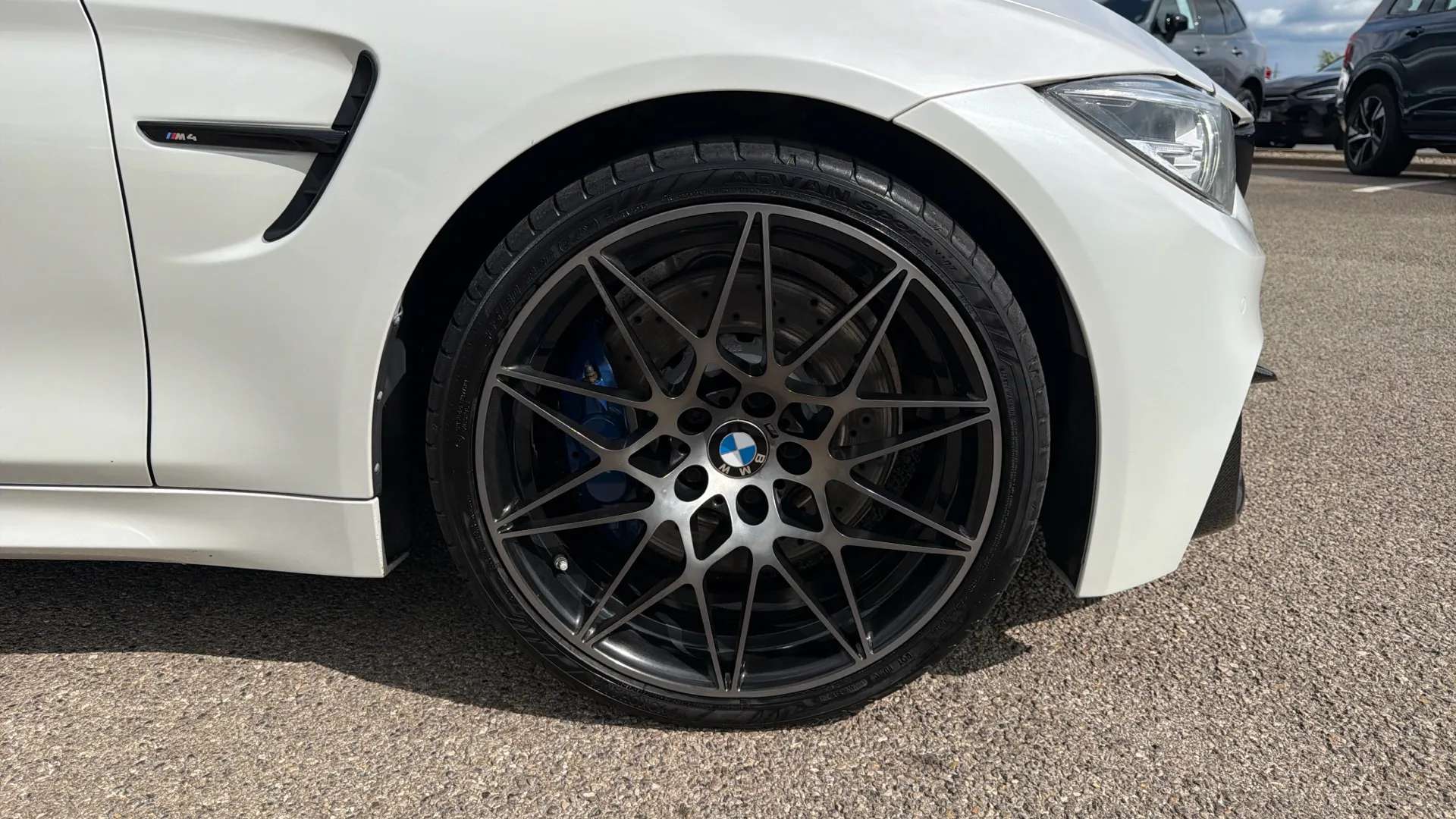 2017 BMW M4 2017 BMW M4