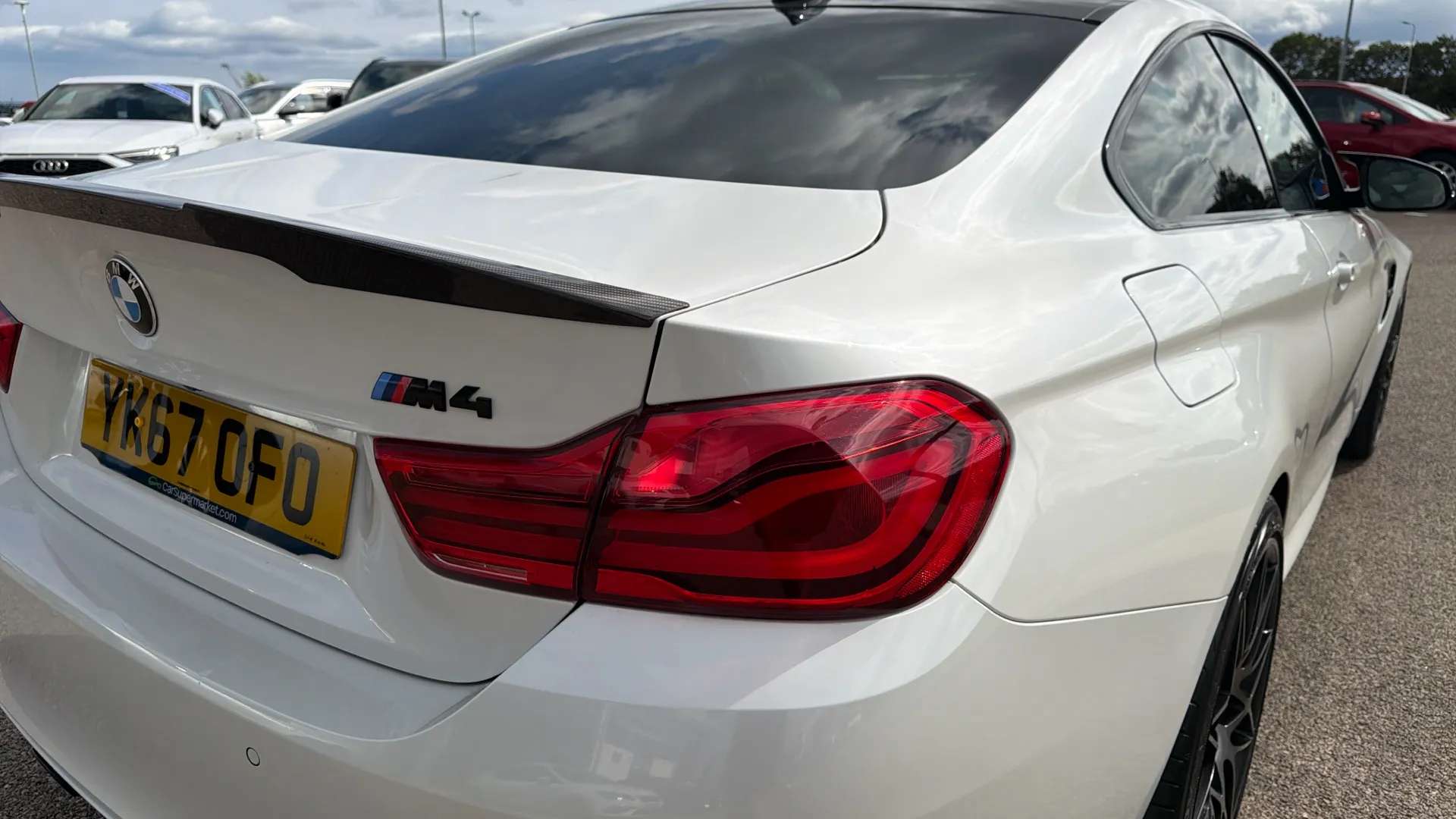 2017 BMW M4 2017 BMW M4