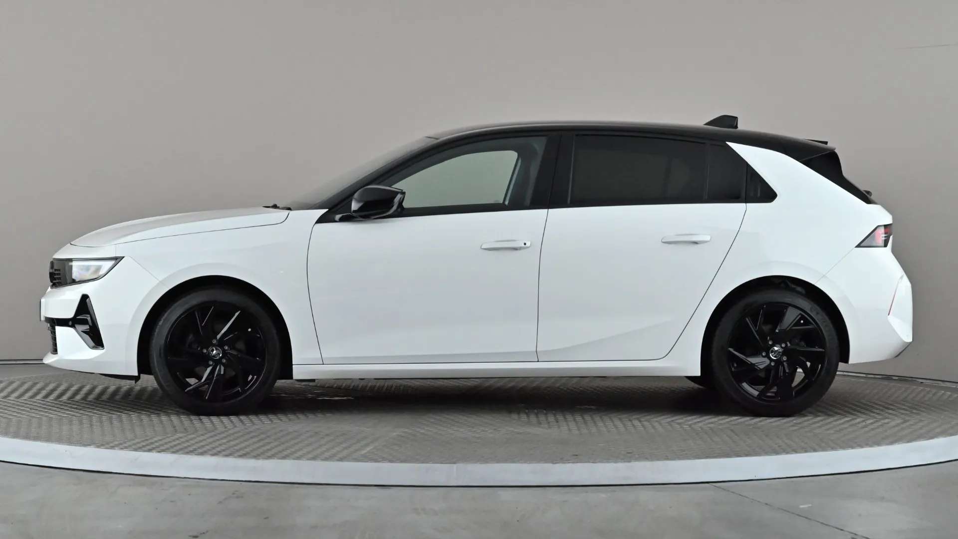 A 2024 VAUXHALL ASTRA 1.2 Turbo 130 GS Auto A 2024 VAUXHALL ASTRA 1.2 Turbo 130 GS Auto