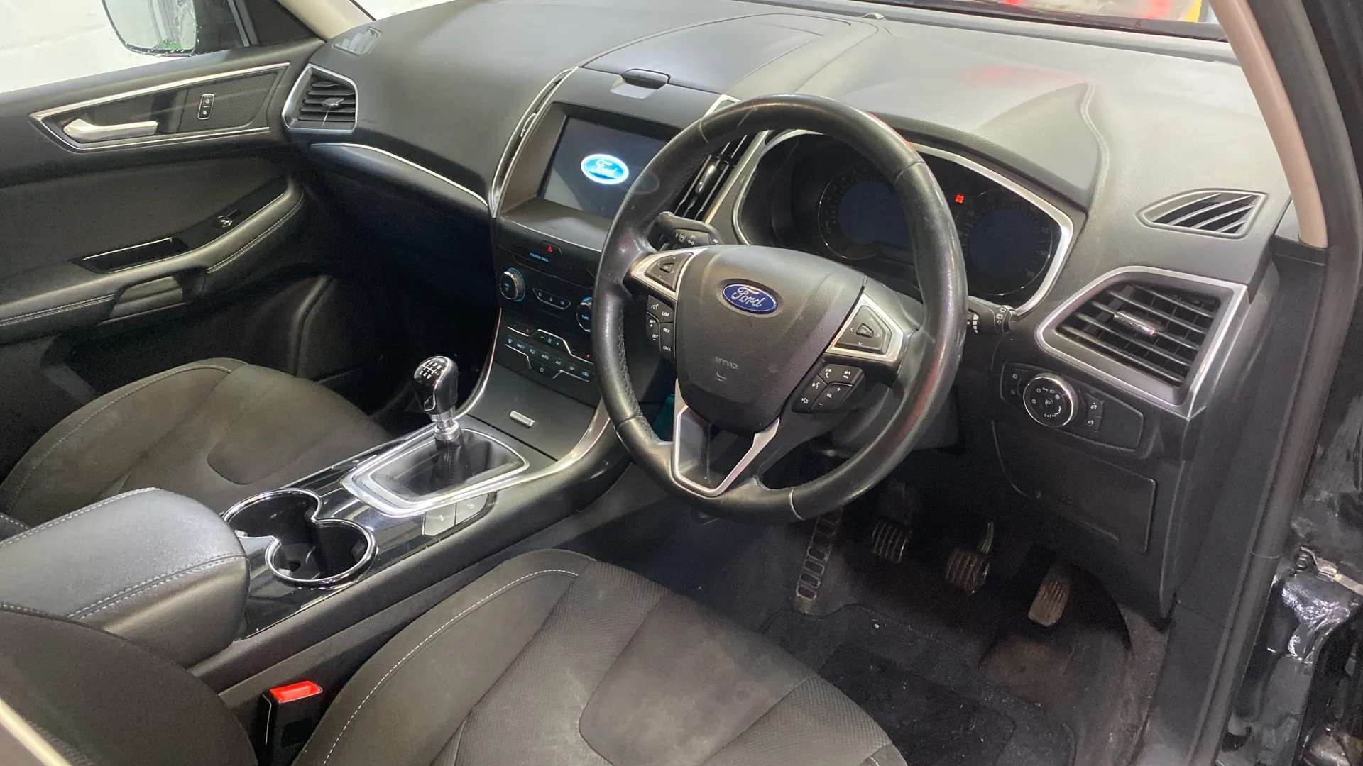 A 2017 FORD S-MAX 1.5 EcoBoost Titanium A 2017 FORD S-MAX 1.5 EcoBoost Titanium