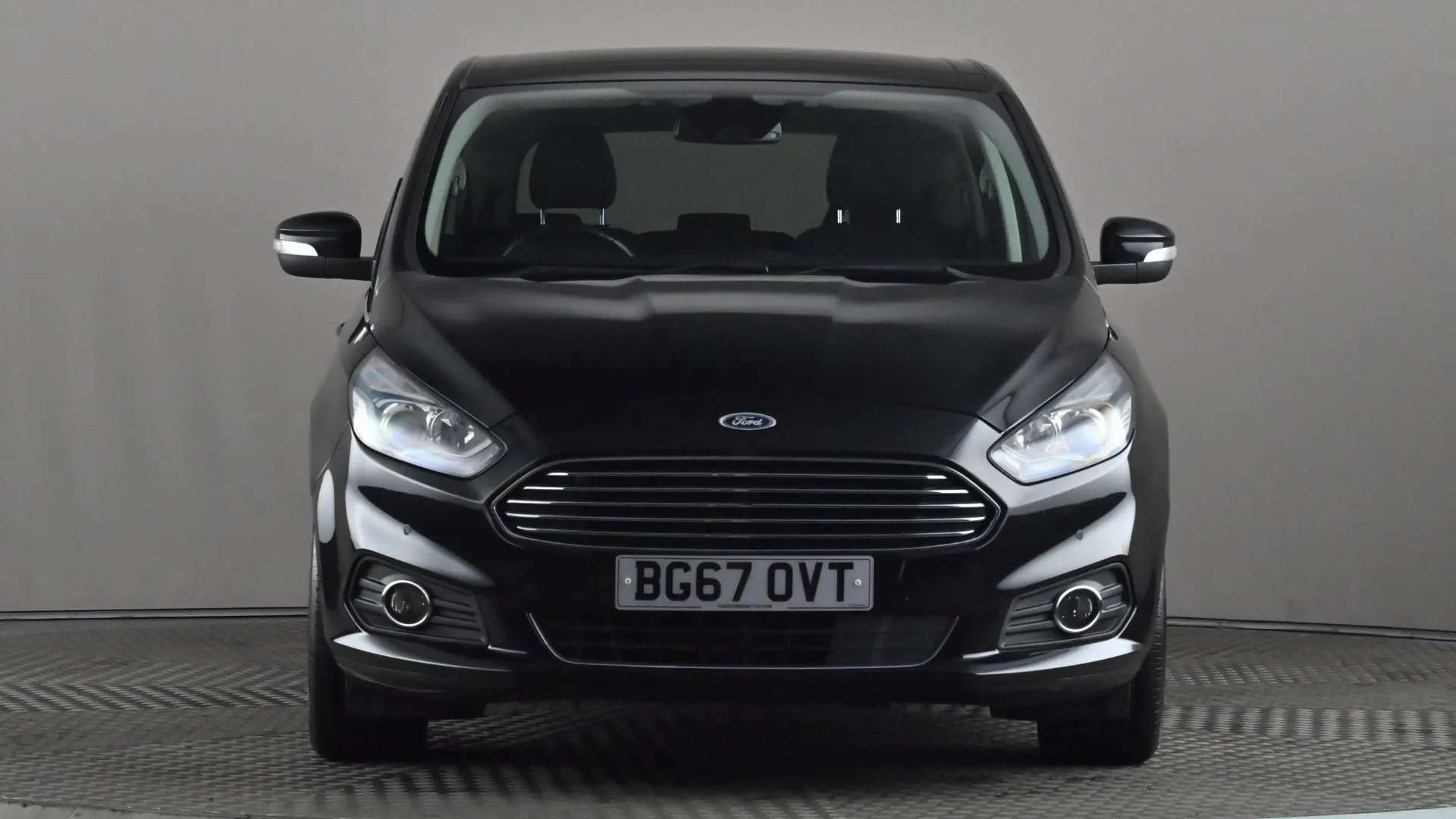A 2017 FORD S-MAX 1.5 EcoBoost Titanium A 2017 FORD S-MAX 1.5 EcoBoost Titanium