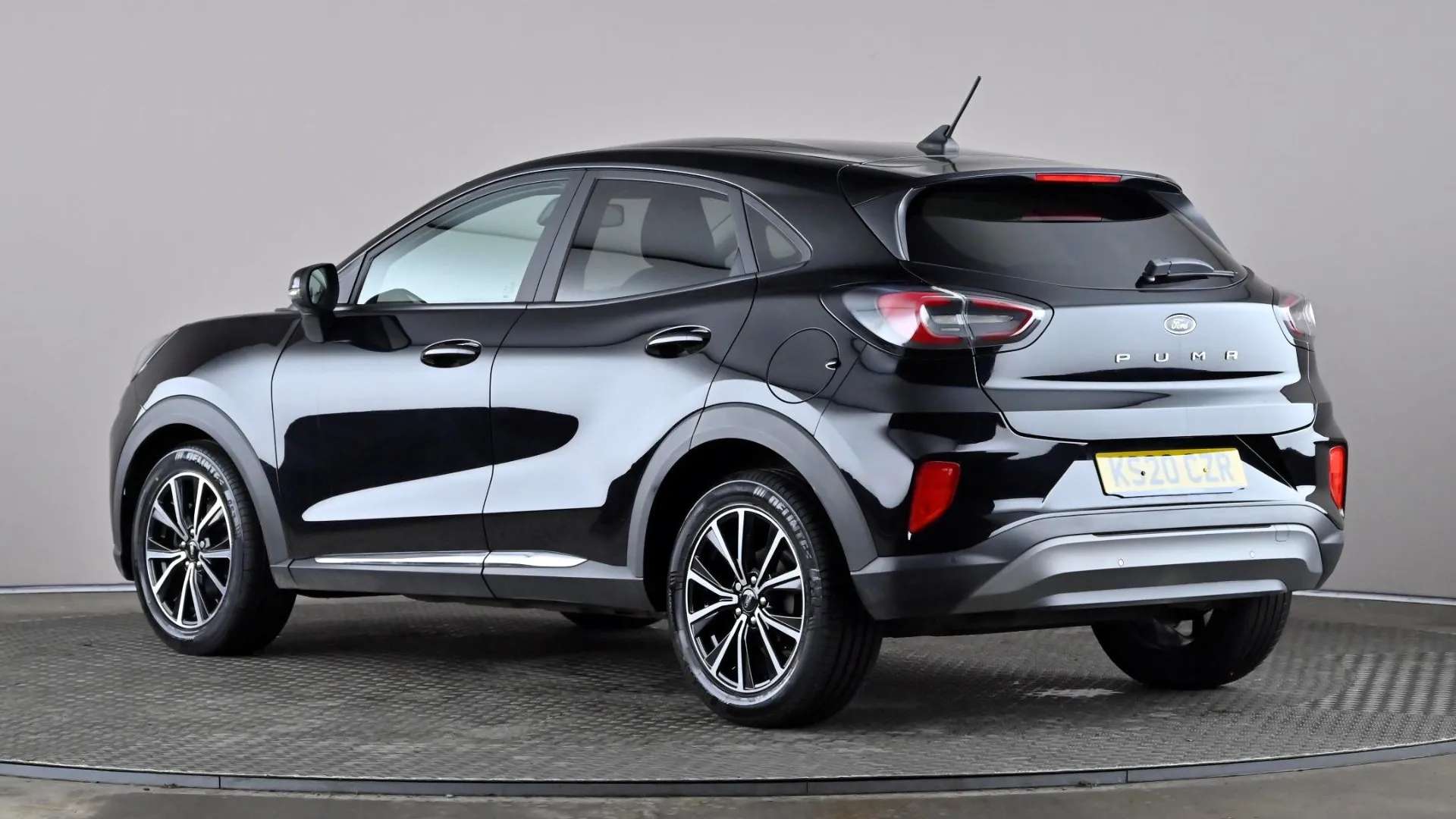 A 2020 FORD PUMA 1.0 EcoBoost Titanium A 2020 FORD PUMA 1.0 EcoBoost Titanium