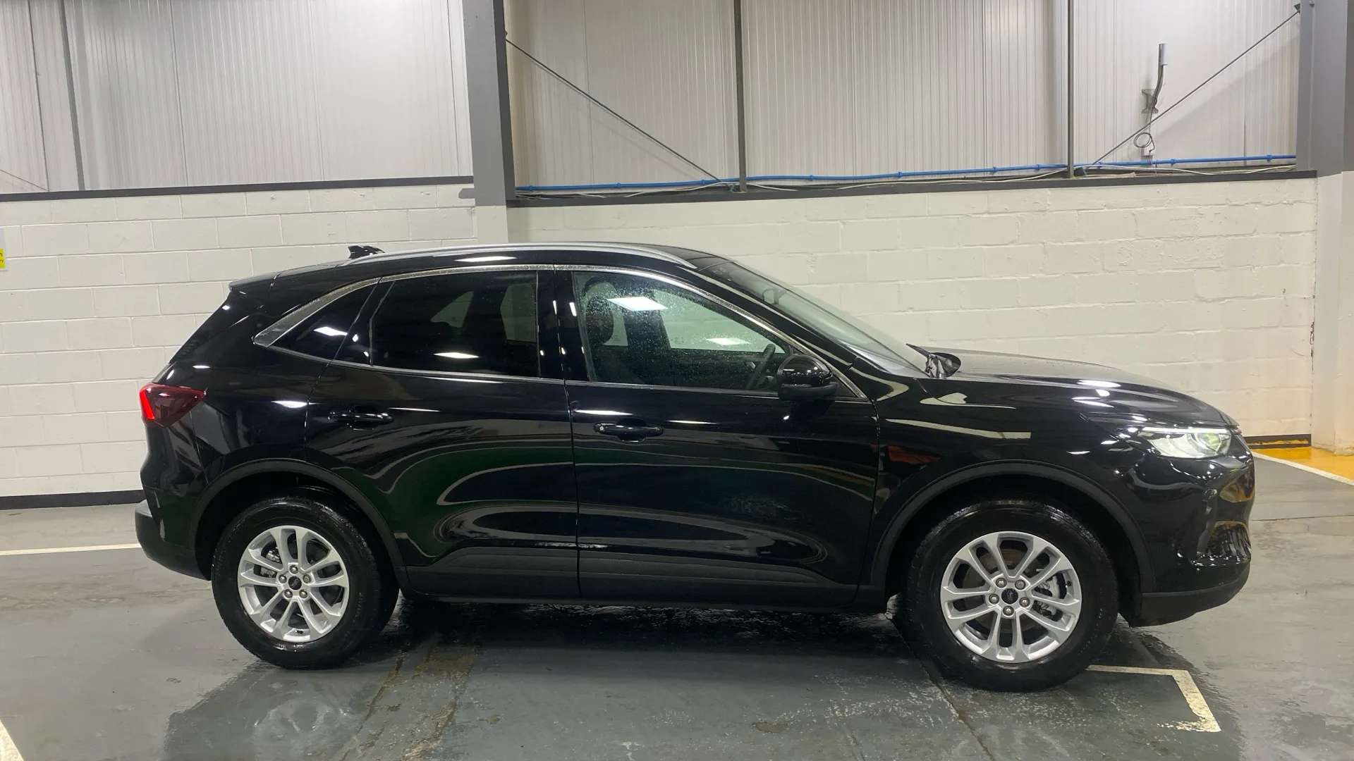 A 2025 FORD KUGA 1.5 EcoBoost Titanium A 2025 FORD KUGA 1.5 EcoBoost Titanium