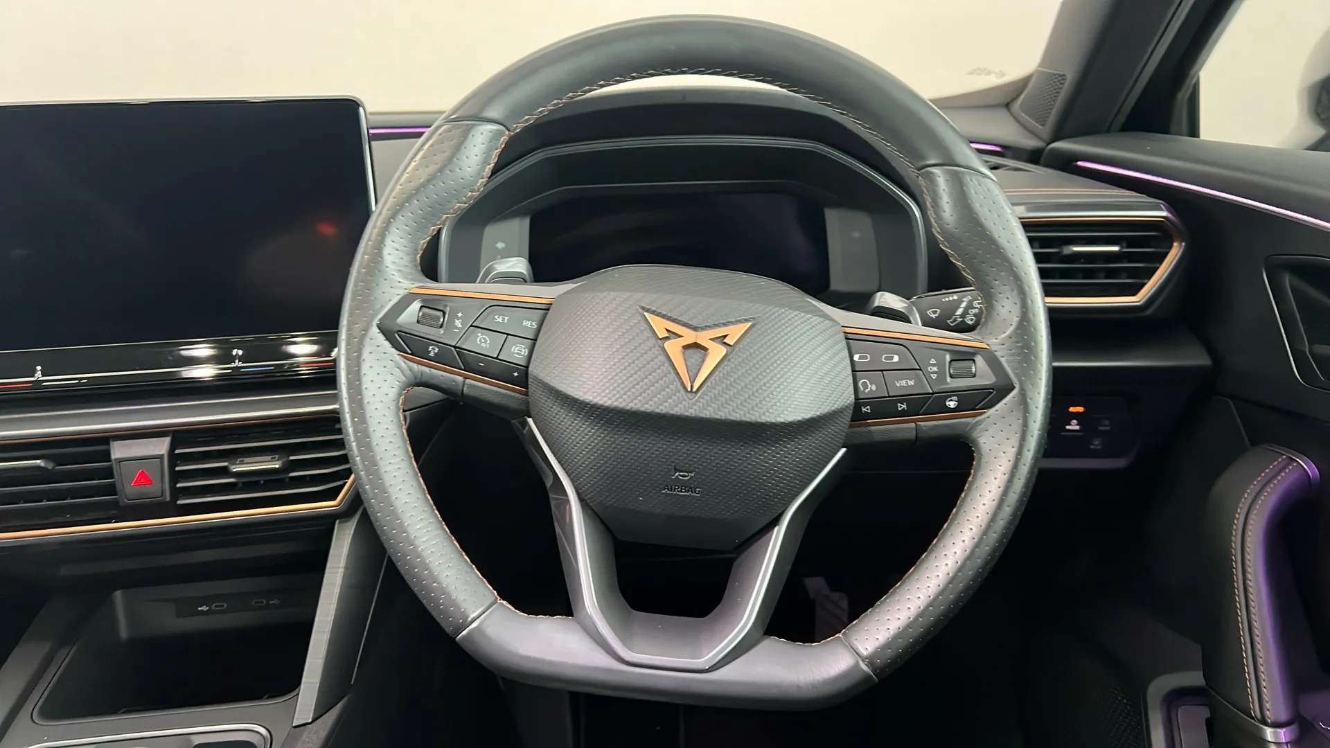 0 CUPRA FORMENTOR 0 CUPRA FORMENTOR