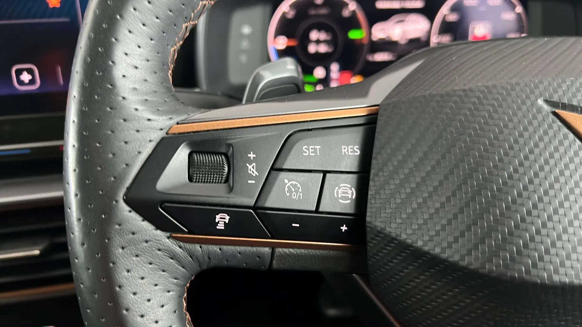 0 CUPRA FORMENTOR 0 CUPRA FORMENTOR