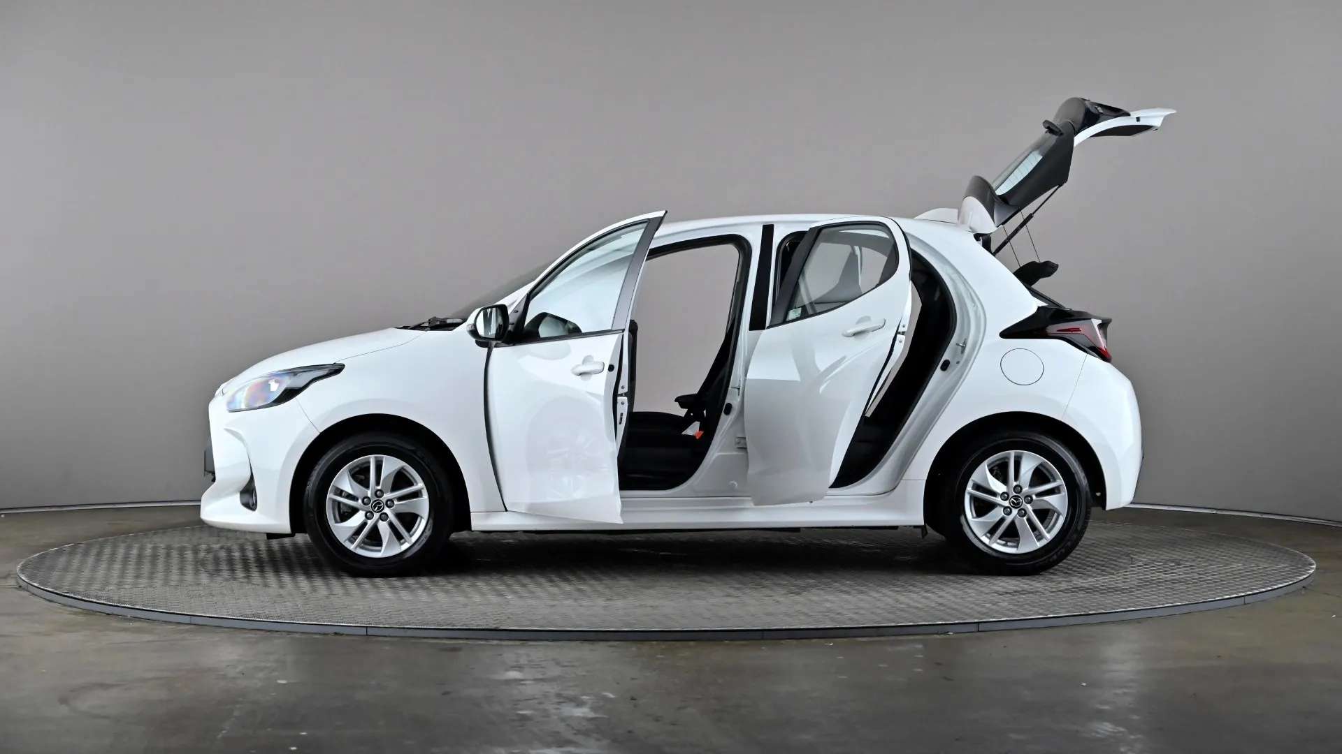 2023 MAZDA 2 HYBRID 2023 MAZDA 2 HYBRID