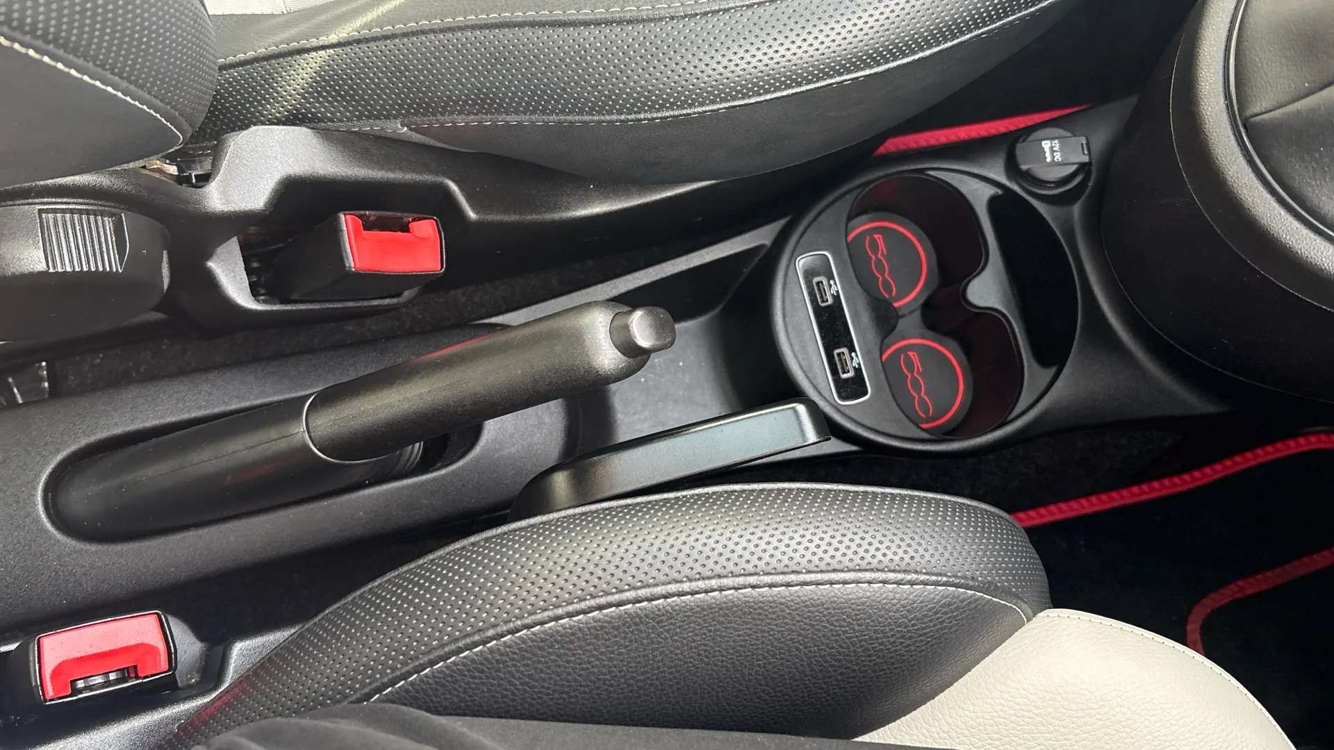2022 FIAT 500 2022 FIAT 500