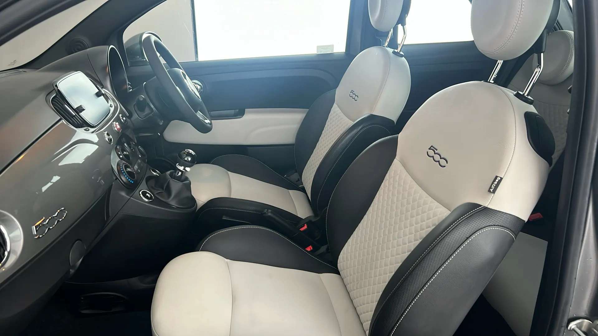 2022 FIAT 500 2022 FIAT 500