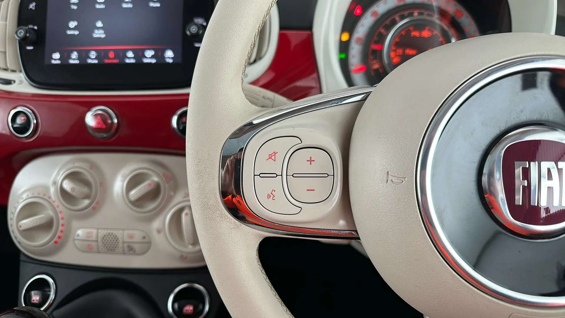 2021 FIAT 500 2021 FIAT 500