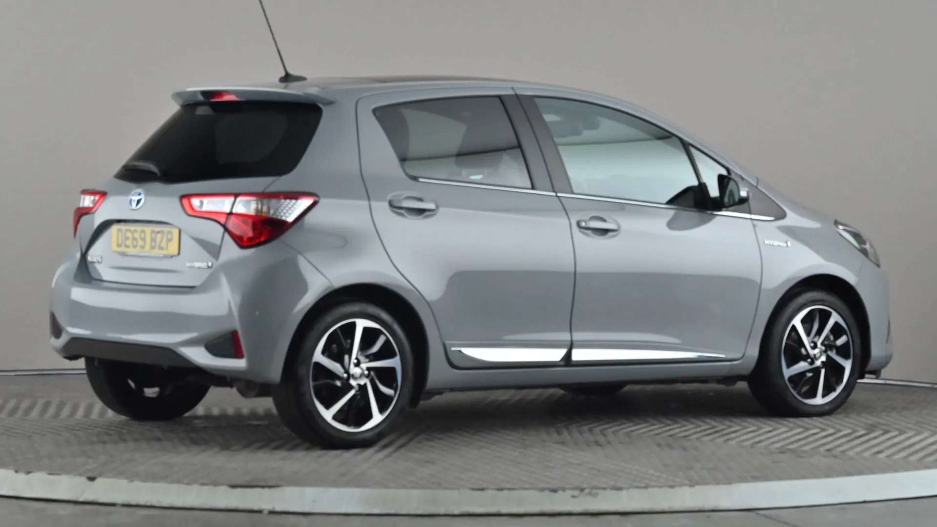 2019 TOYOTA YARIS 2019 TOYOTA YARIS