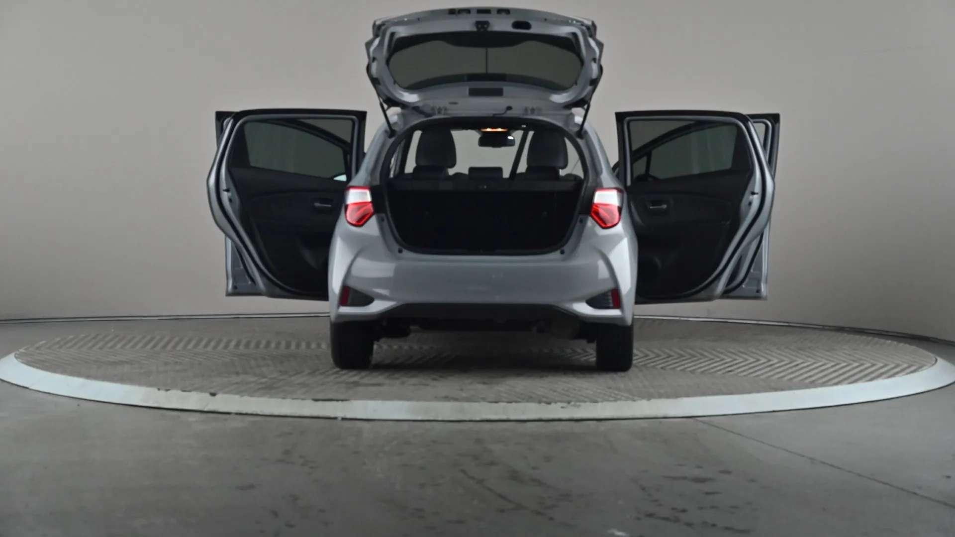 2019 TOYOTA YARIS 2019 TOYOTA YARIS