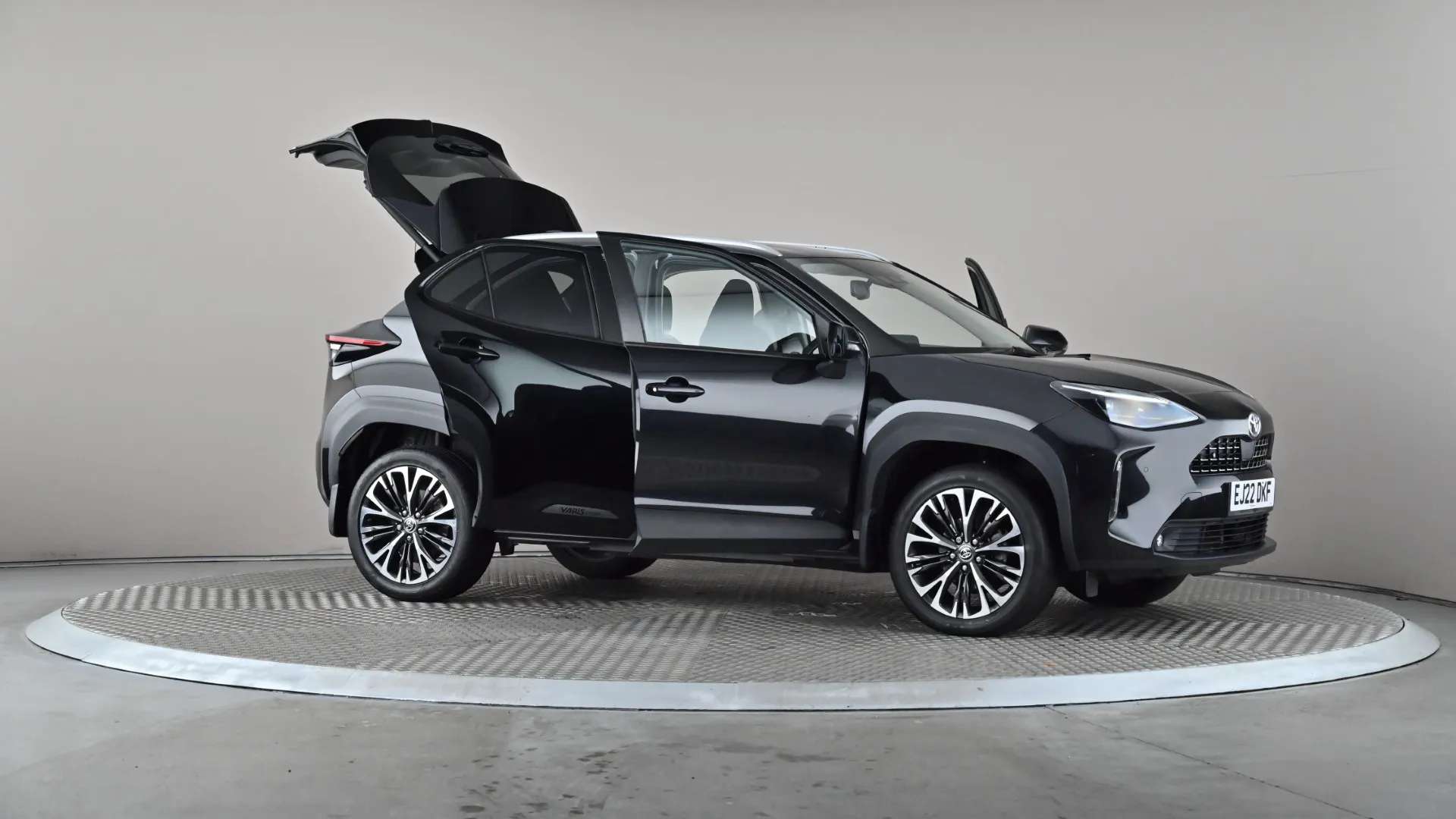 2022 TOYOTA YARIS CROSS 2022 TOYOTA YARIS CROSS