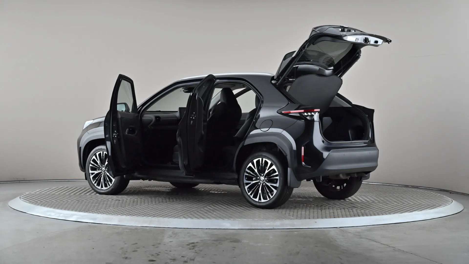 2022 TOYOTA YARIS CROSS 2022 TOYOTA YARIS CROSS