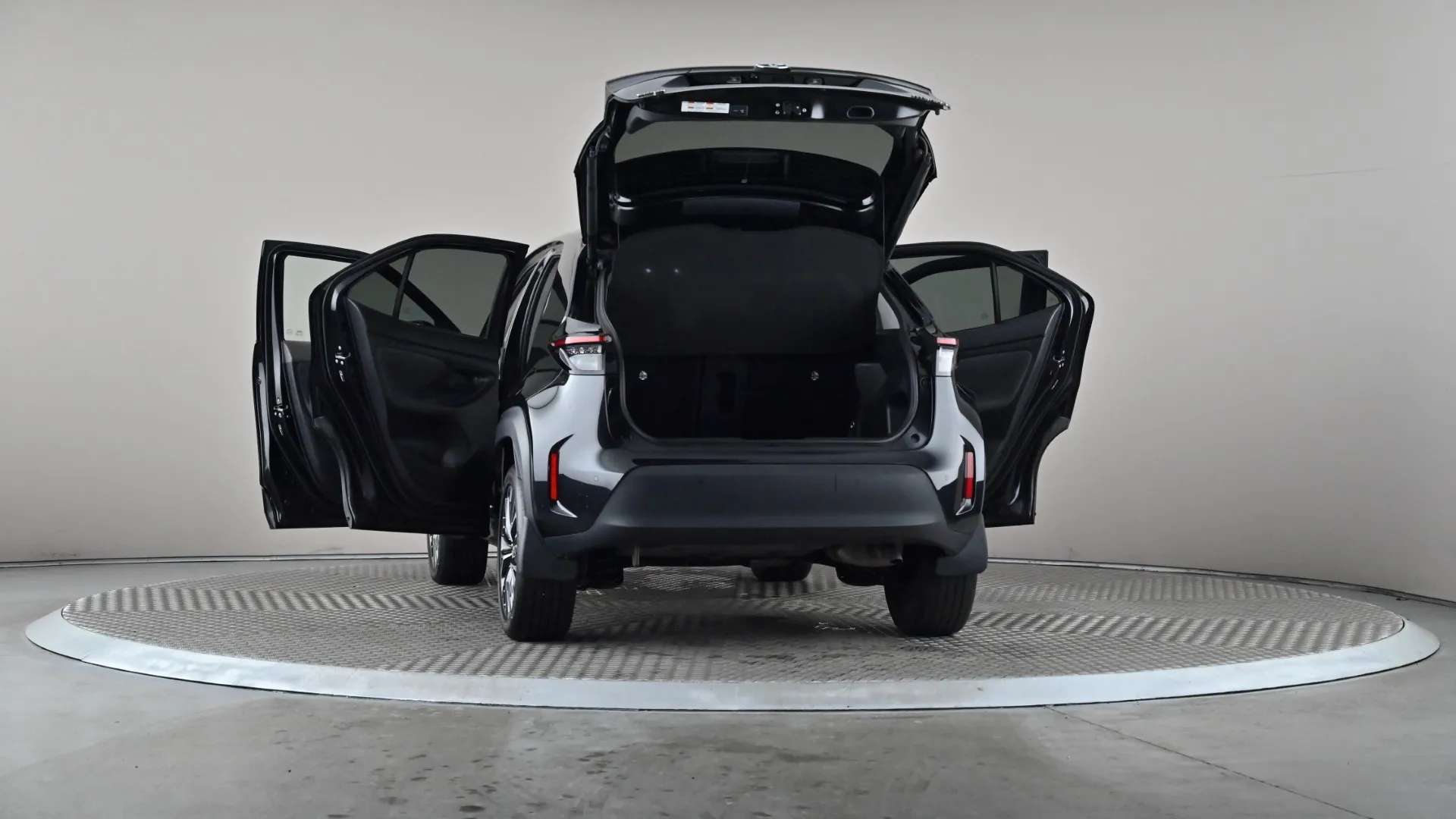 2022 TOYOTA YARIS CROSS 2022 TOYOTA YARIS CROSS