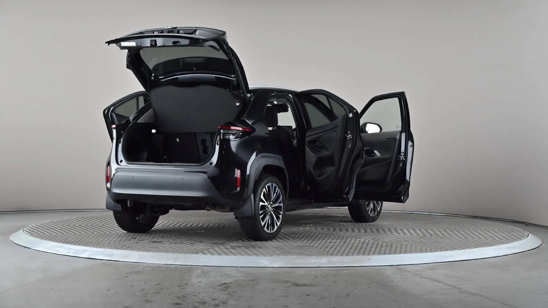 2022 TOYOTA YARIS CROSS 2022 TOYOTA YARIS CROSS