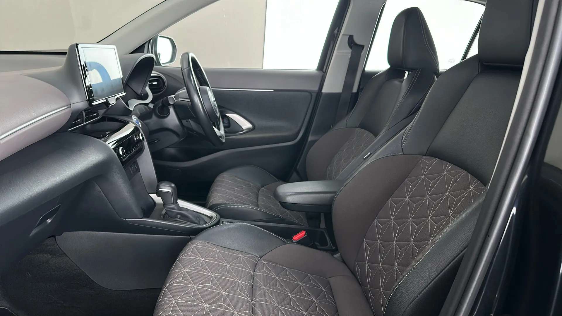 2022 TOYOTA YARIS CROSS 2022 TOYOTA YARIS CROSS