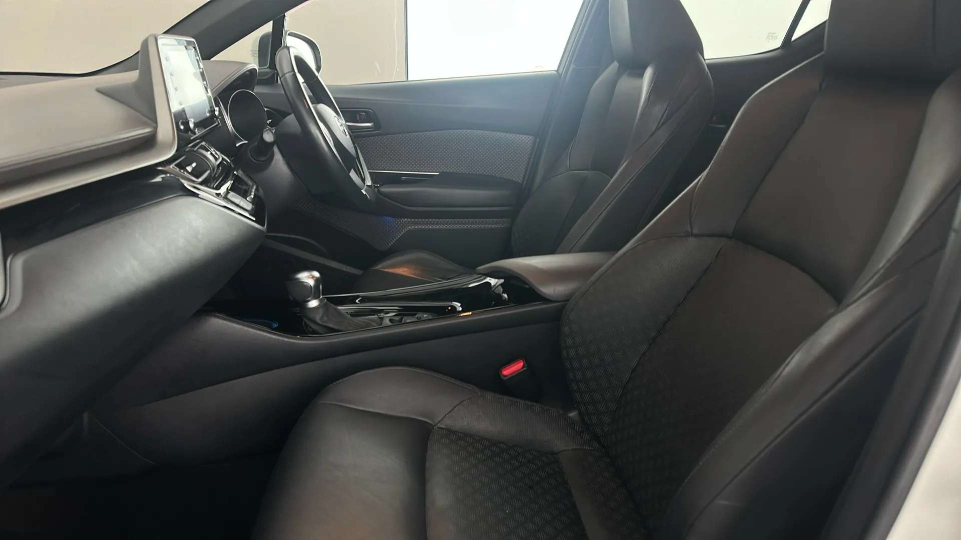 2020 TOYOTA C-HR 2020 TOYOTA C-HR