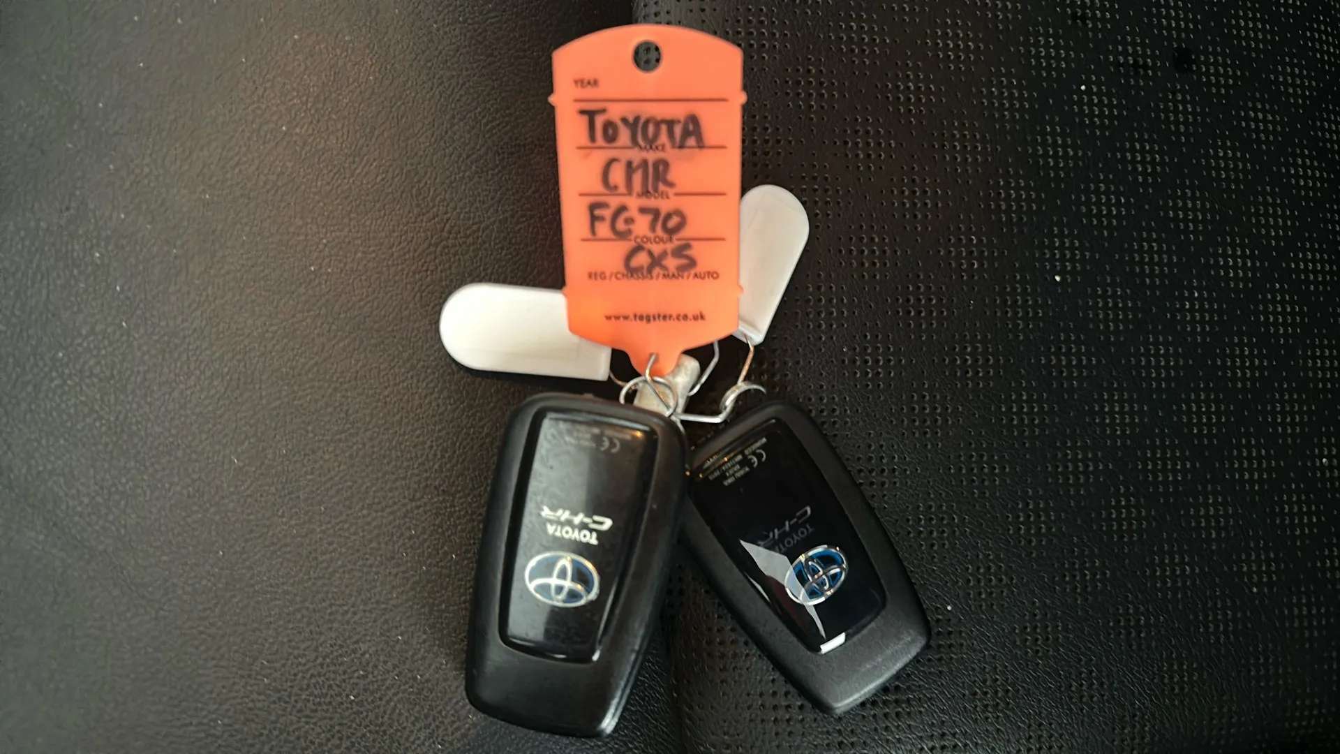 2020 TOYOTA C-HR 2020 TOYOTA C-HR