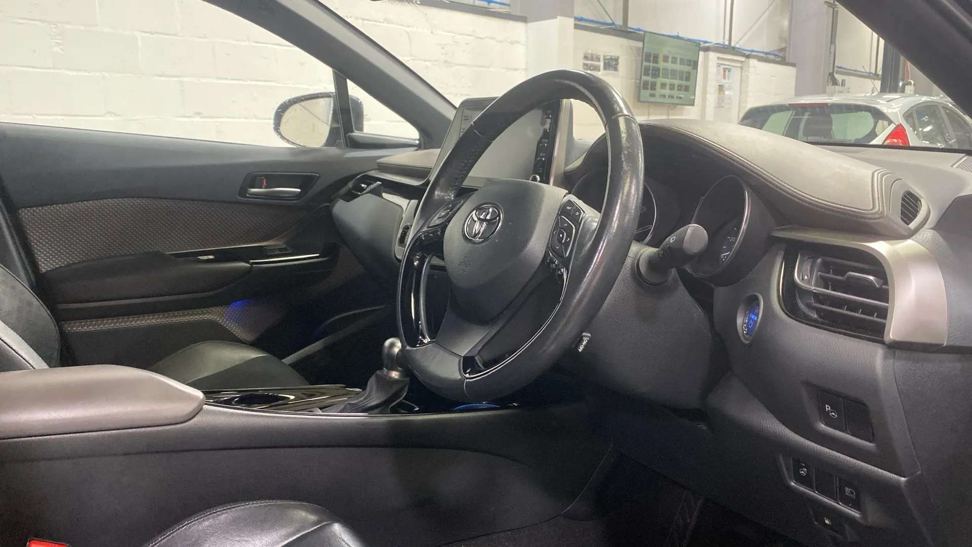 A 2020 TOYOTA C-HR 1.8 Hybrid Excel CVT A 2020 TOYOTA C-HR 1.8 Hybrid Excel CVT