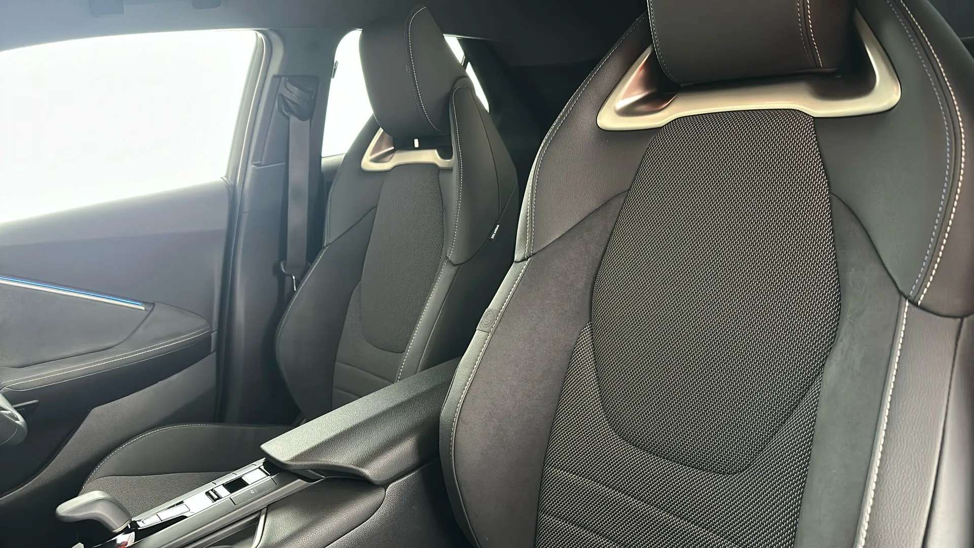 2024 TOYOTA C-HR 2024 TOYOTA C-HR