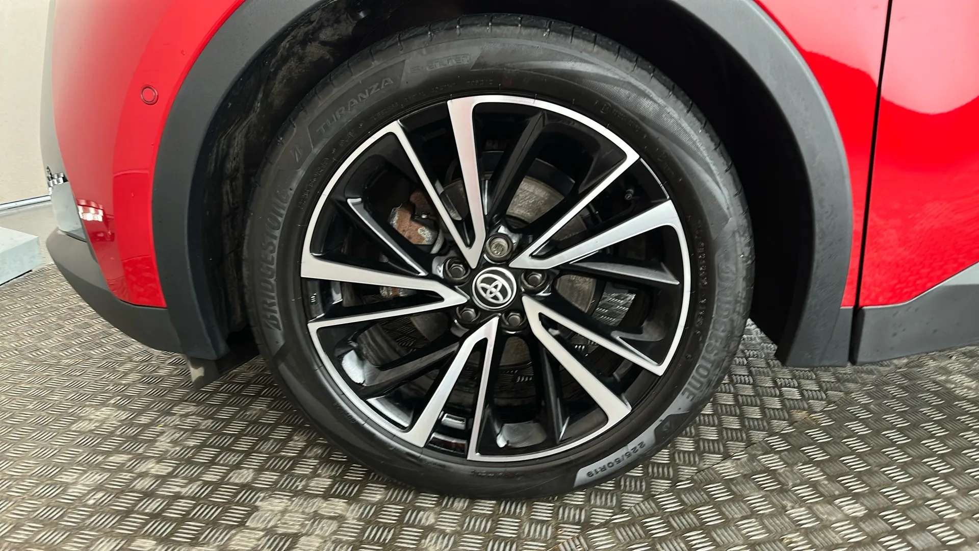 2024 TOYOTA C-HR 2024 TOYOTA C-HR