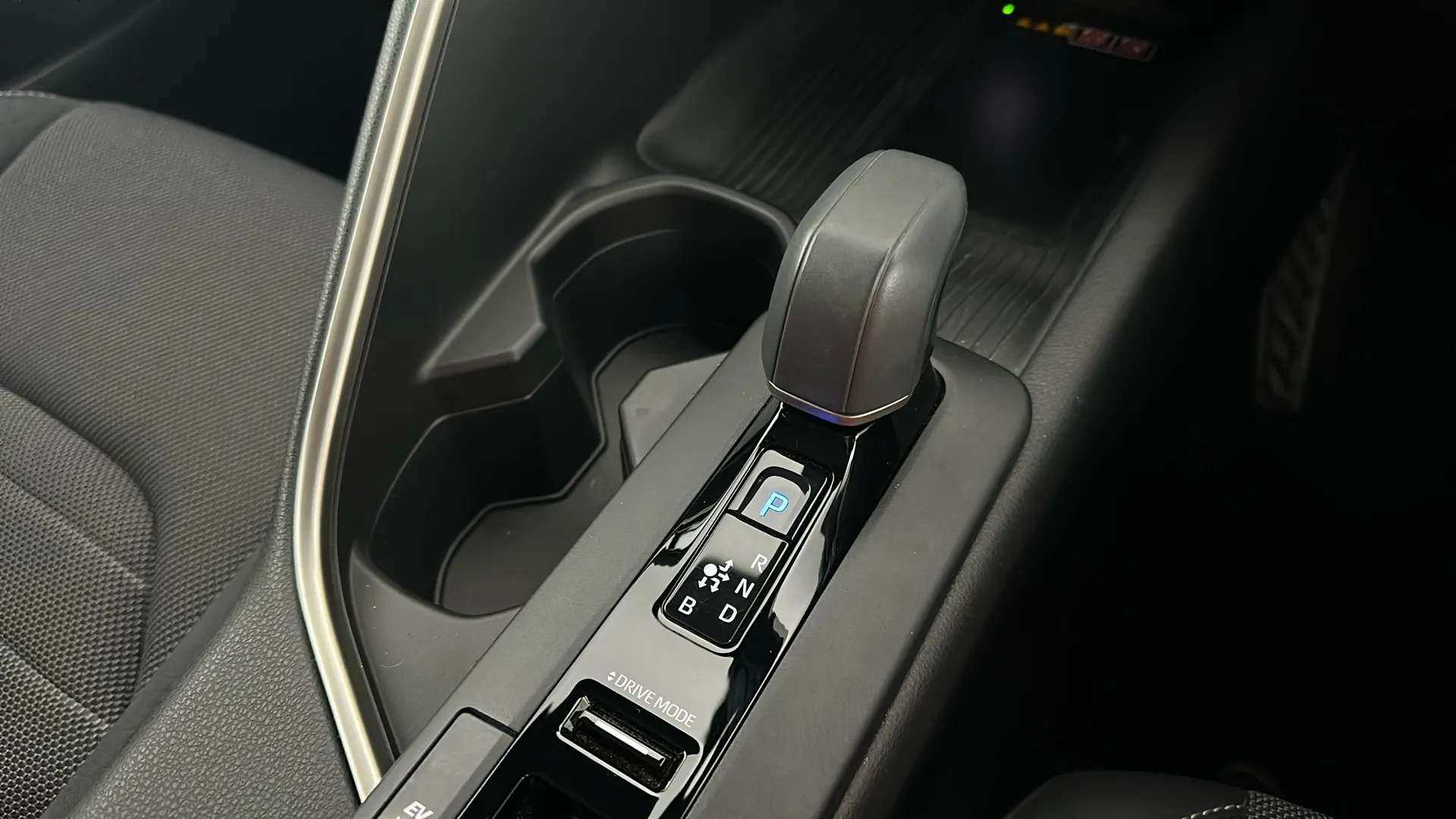 2024 TOYOTA C-HR 2024 TOYOTA C-HR