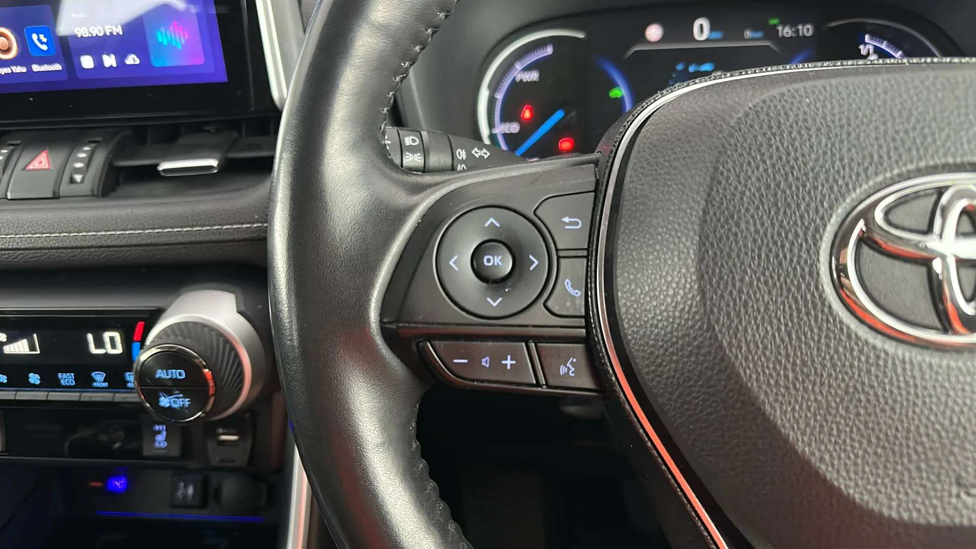 2019 TOYOTA RAV4 2019 TOYOTA RAV4