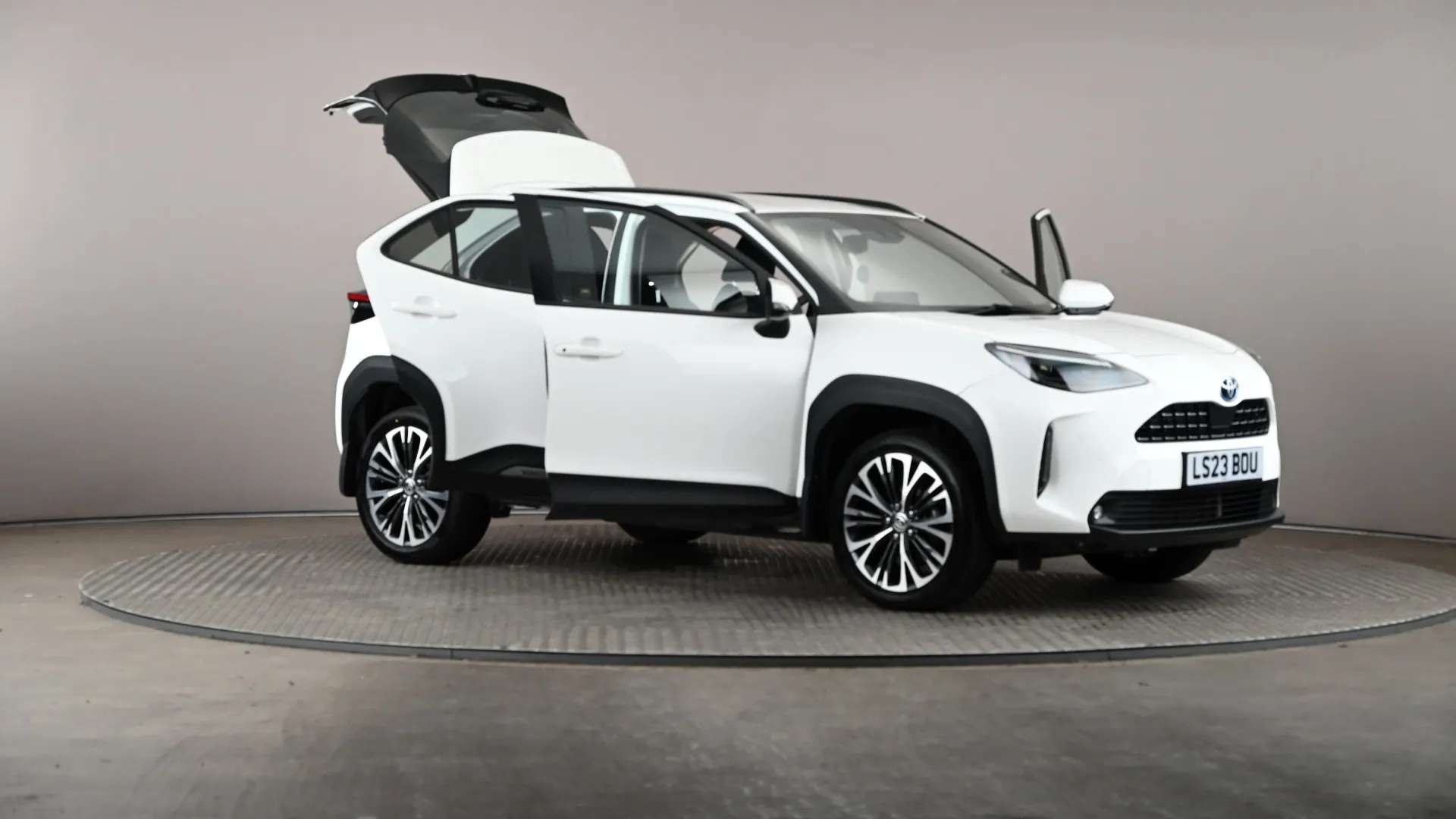 2023 TOYOTA YARIS CROSS 2023 TOYOTA YARIS CROSS