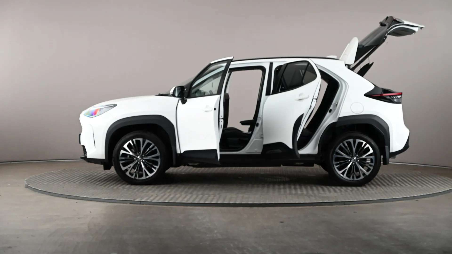 2023 TOYOTA YARIS CROSS 2023 TOYOTA YARIS CROSS