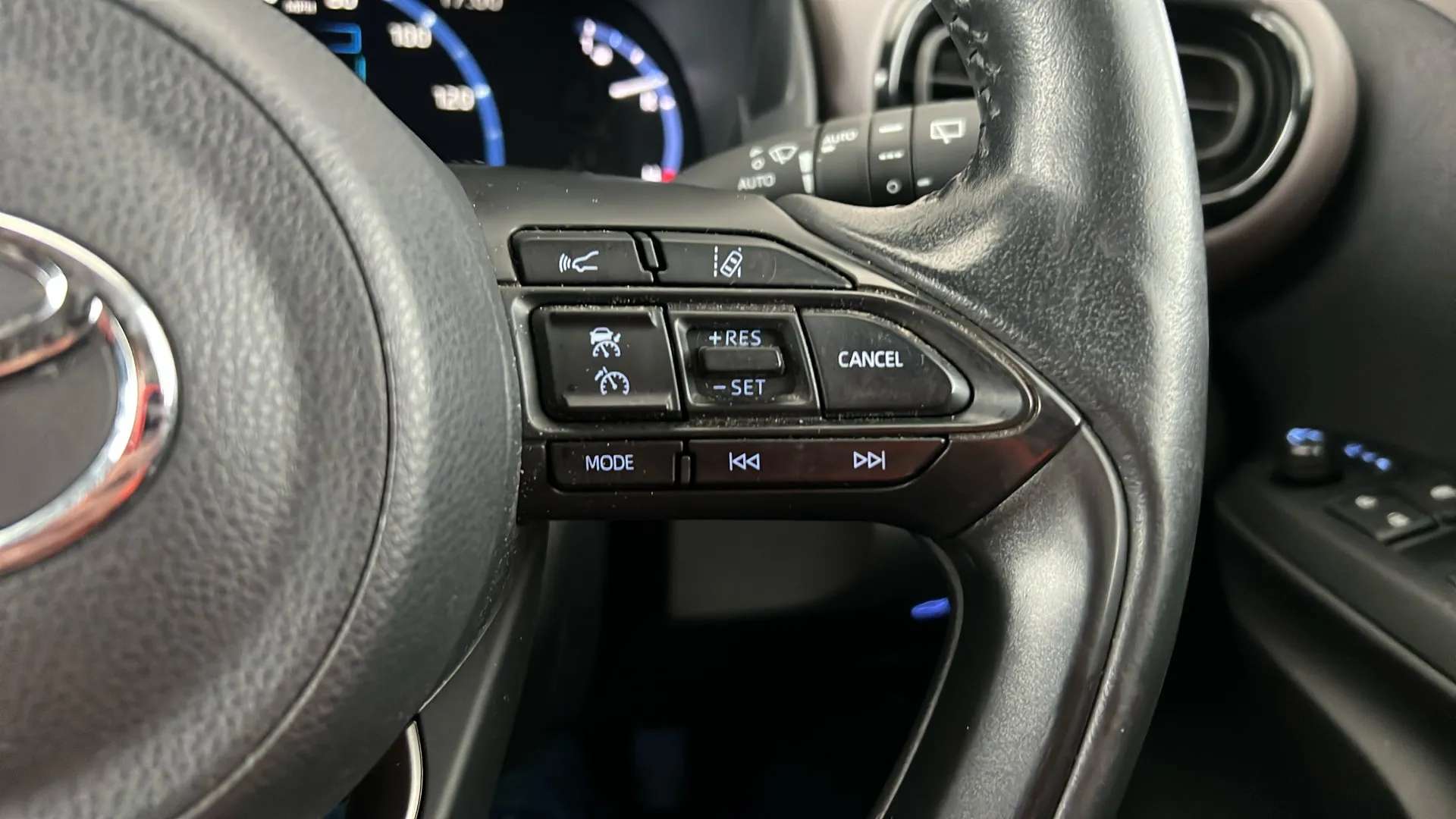 2023 TOYOTA YARIS CROSS 2023 TOYOTA YARIS CROSS