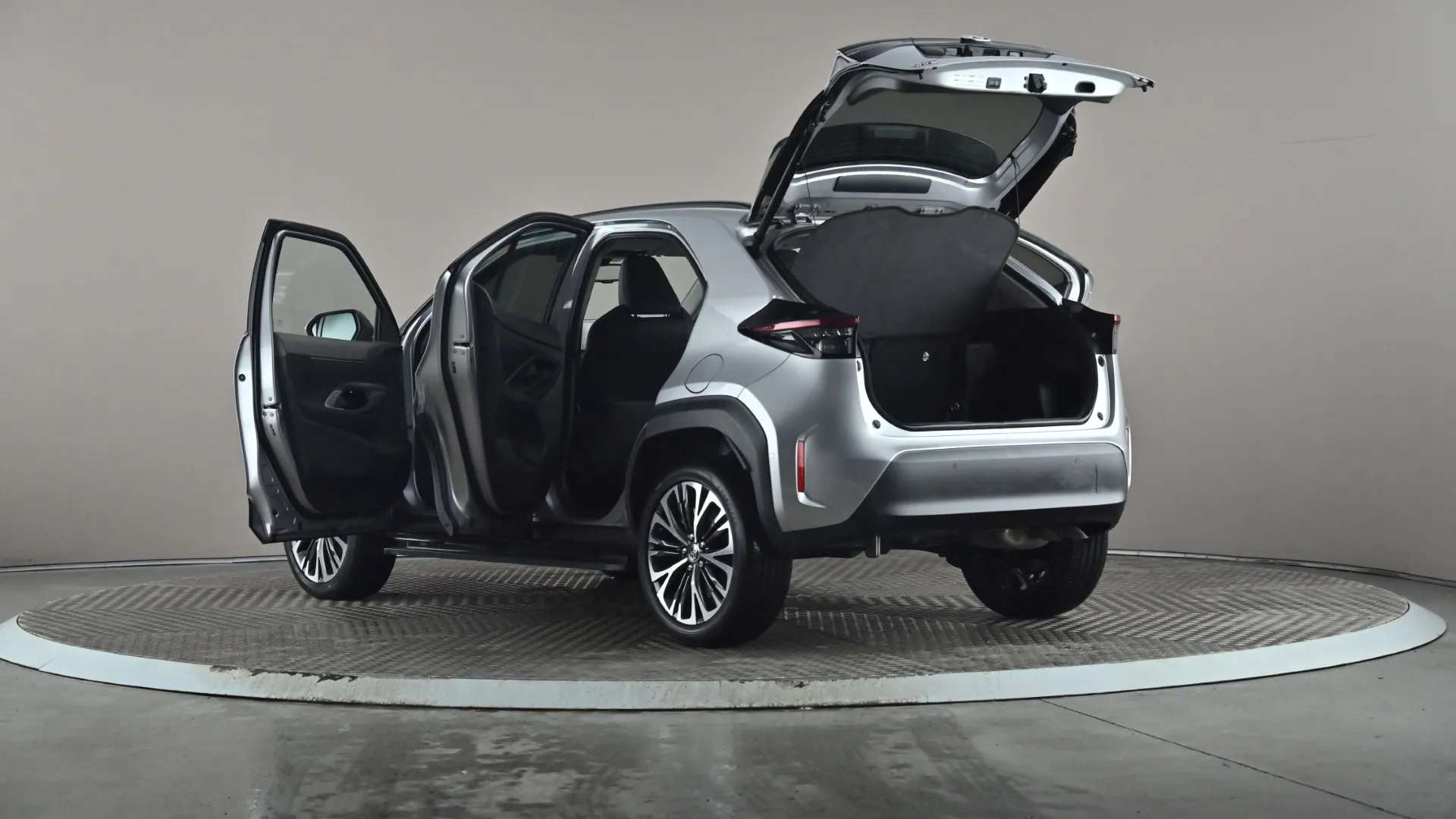 2024 TOYOTA YARIS CROSS 2024 TOYOTA YARIS CROSS