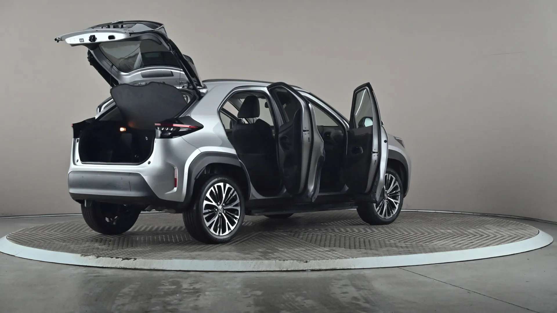 2024 TOYOTA YARIS CROSS 2024 TOYOTA YARIS CROSS