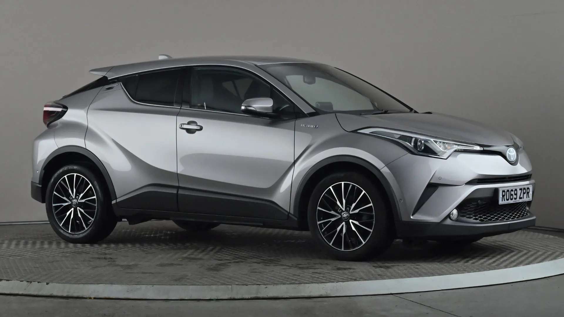 Check out this Toyota C-hr 2019 Hybrid Electric Automatic