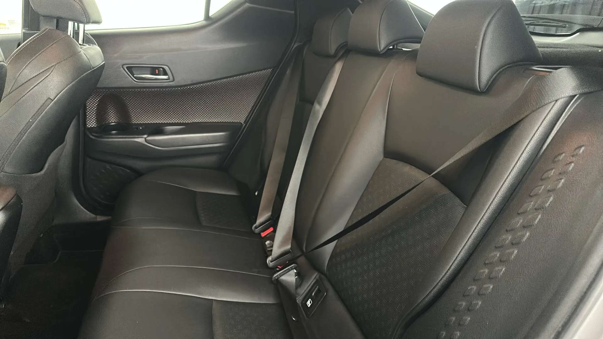 2019 TOYOTA C-HR 2019 TOYOTA C-HR