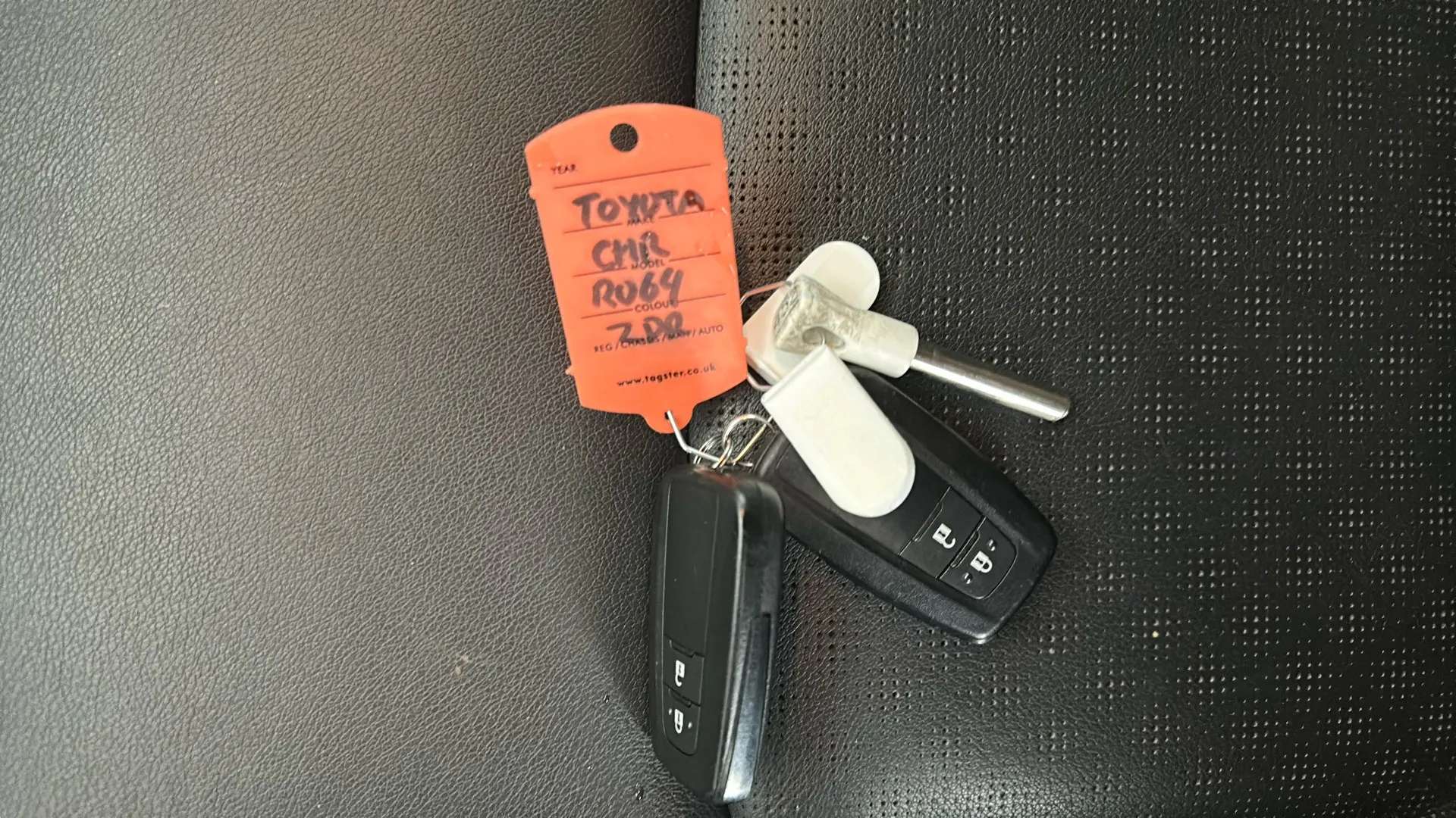 2019 TOYOTA C-HR 2019 TOYOTA C-HR