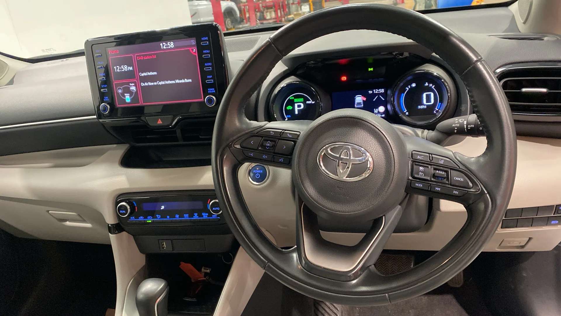 A 2022 TOYOTA YARIS 1.5 Hybrid Excel CVT A 2022 TOYOTA YARIS 1.5 Hybrid Excel CVT