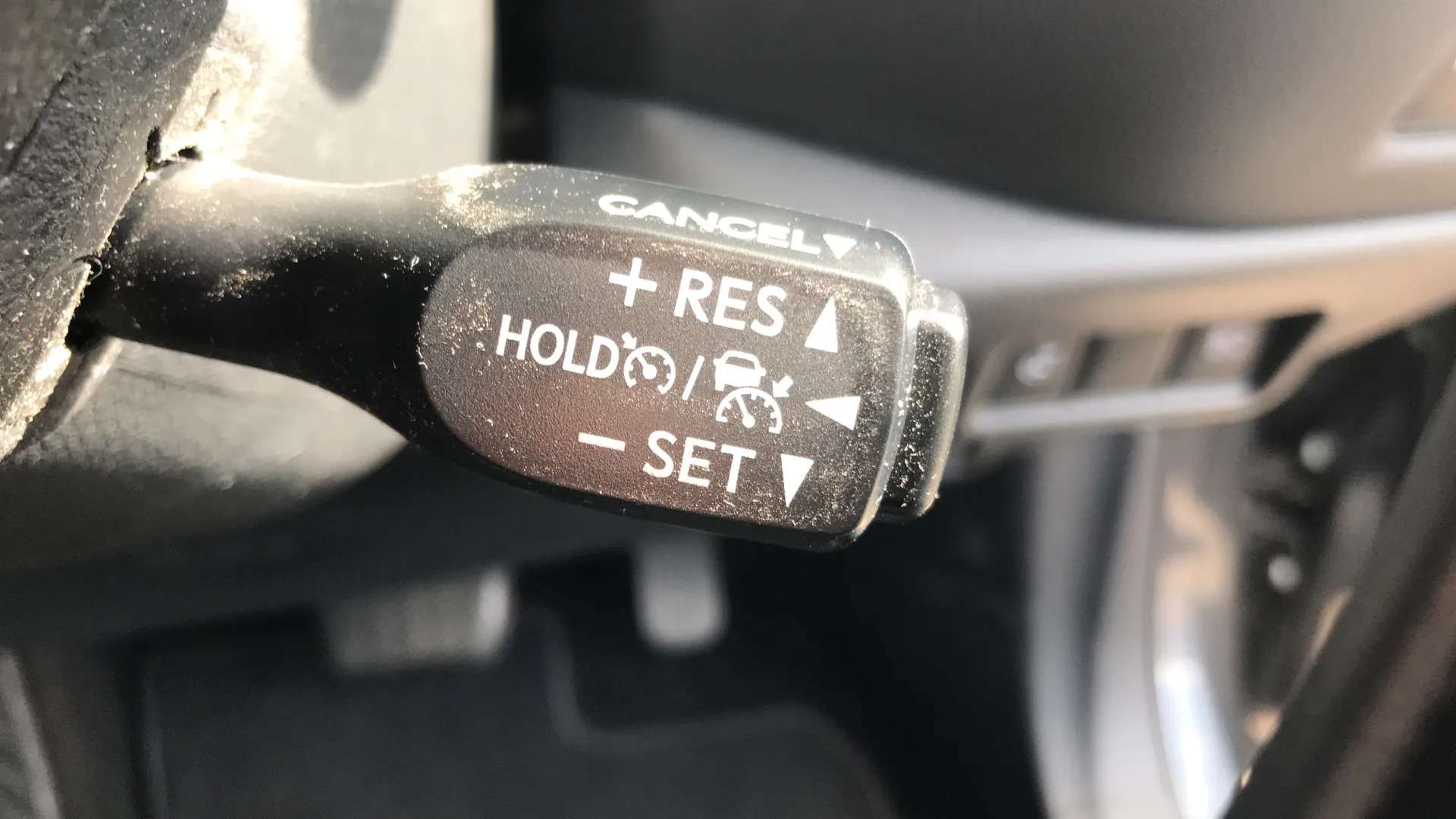 2023 TOYOTA C-HR 2023 TOYOTA C-HR