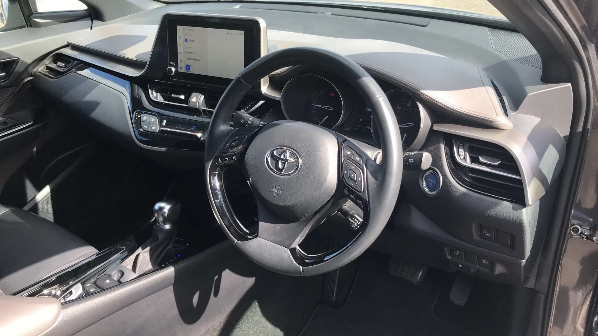 2023 TOYOTA C-HR 2023 TOYOTA C-HR