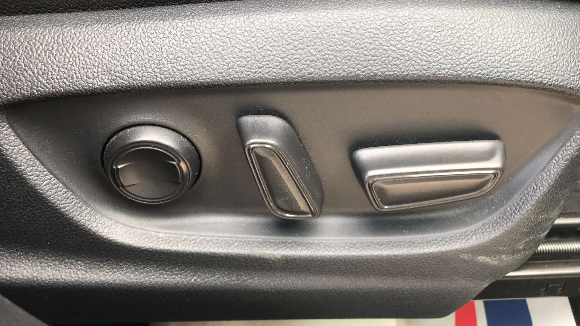 2023 TOYOTA C-HR 2023 TOYOTA C-HR