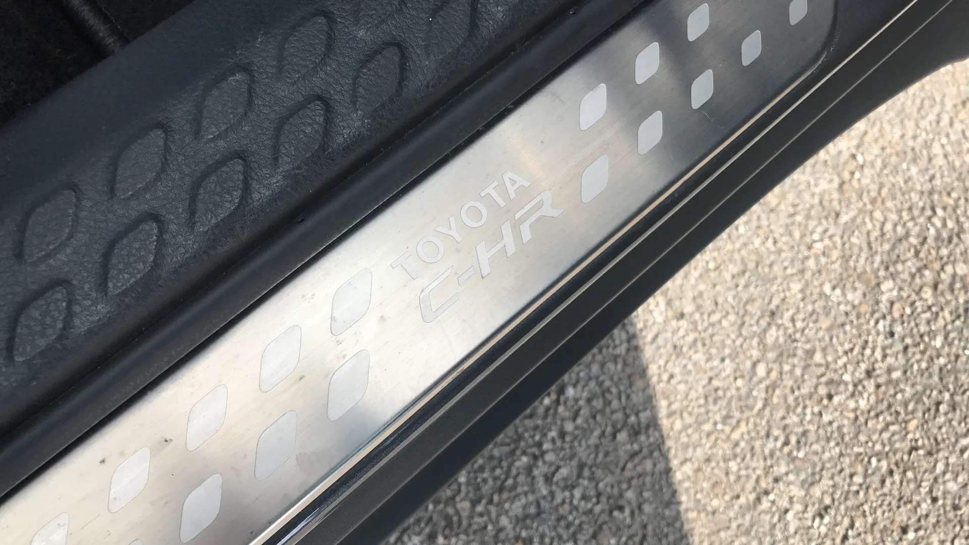 2023 TOYOTA C-HR 2023 TOYOTA C-HR