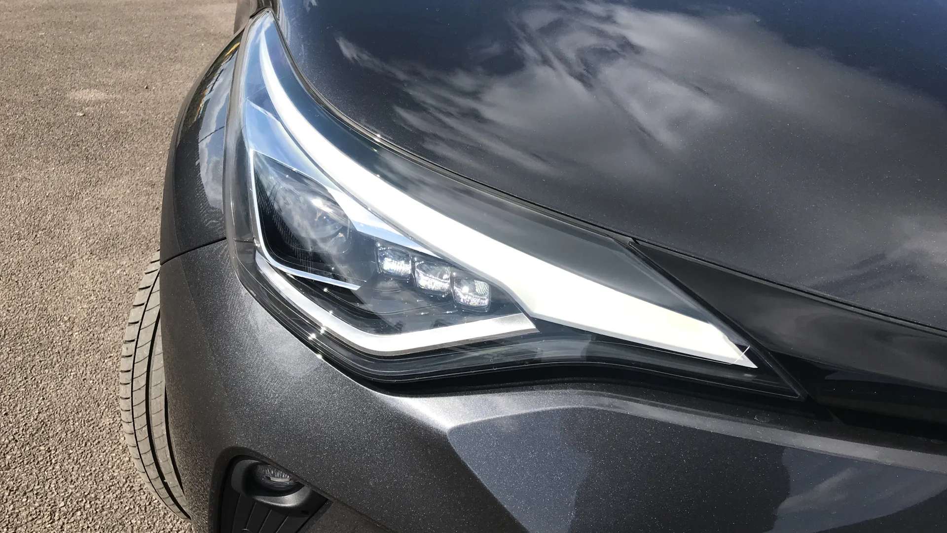 2023 TOYOTA C-HR 2023 TOYOTA C-HR